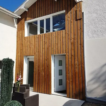 Charming Duplex In The Vines