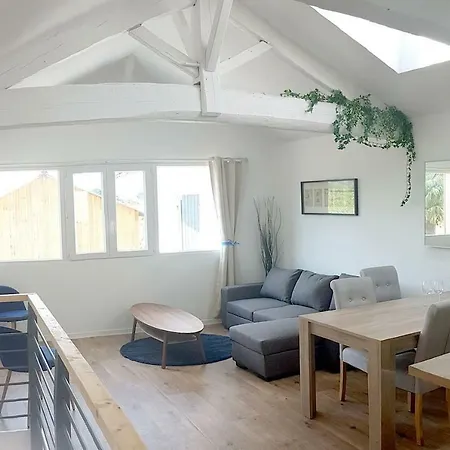 Charming Duplex In The Vines *